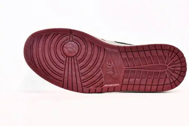 Rep MAX and Retro DZ5485-612 Found Jordan Lost Chicago High 1 OG 0408